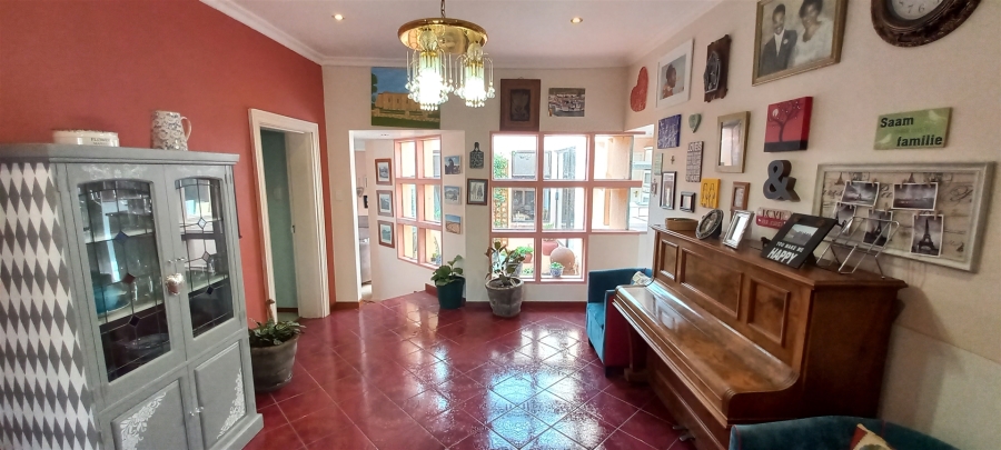 5 Bedroom Property for Sale in Bonnievale Western Cape